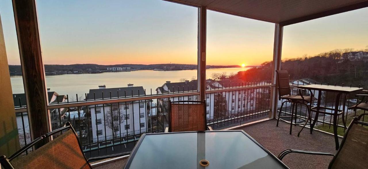 Gourgeous Lake Views, Amazing Susets, On Main Channel Lake Ozark Luaran gambar